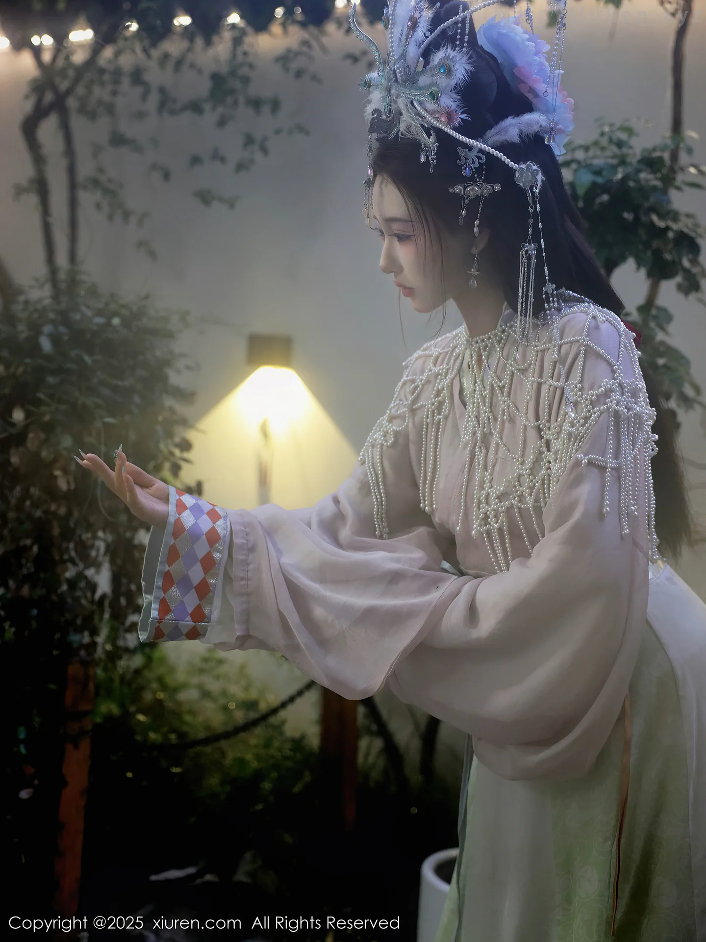 图片[6]-[XiuRen秀人网] VOL.10736 模特金允希Yuki性感浅色古装薄纱服饰秀丰腴身材迷人诱惑写真80P-秀人网官方网站